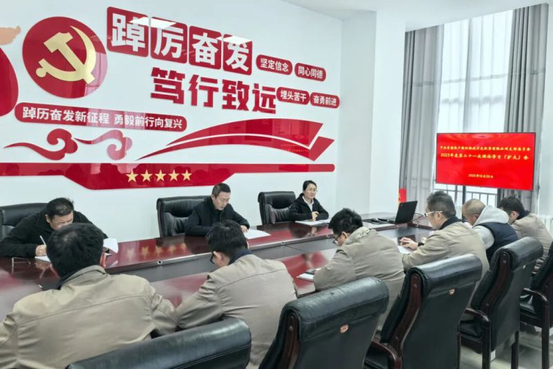 集团党委委员、纪委书记潘彬列席旁听朝开公司党支部理论进建会并讲授专题党课