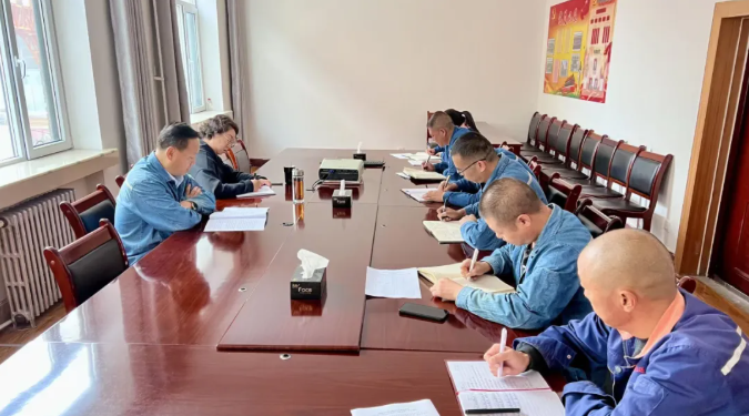 配送公司召开9月份安全出产例会暨安全出产百日攻坚行动部署专题会议