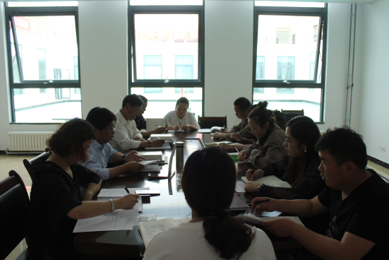 临空开投党支部召开理论进建中心组扩大会议