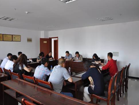 沉温党章  振奋心灵