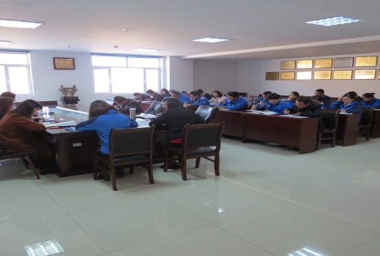 以十九大汇报心灵为指引凝聚共识  明确方向