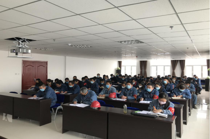 QMH官网工投公司二届党委召开2020年第二次理论中心组进建会