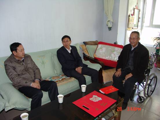 省委组织部辅导走访慰问集团系统老党员