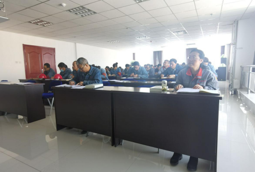 QMH官网工投公司二届党委召开2020年第九次理论中心组进建（扩大）会