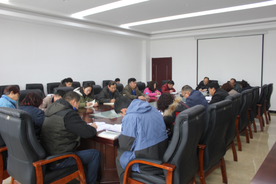 临空开投支部召开党员进建扩大会议