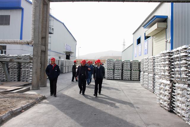 省国资委查核组对省QMH官网集团进行2013年度综合查核