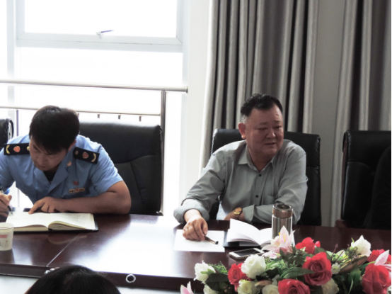 向阳机电买卖市场有限公司进行商户座谈会