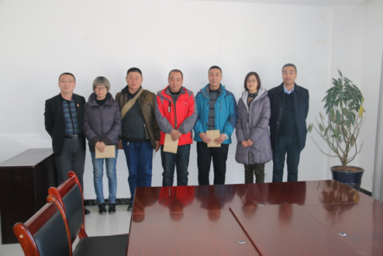 春节慰问送关切 浓浓关爱暖人心